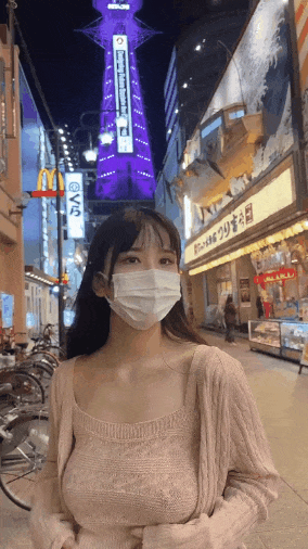 화제의 스타벅스녀 일본인 i0556061006.gif
