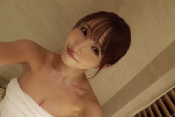 미카미 유아랑 같이 샤워 하면 이느낌2.jpg